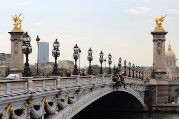 Discover Paris during your football trip!