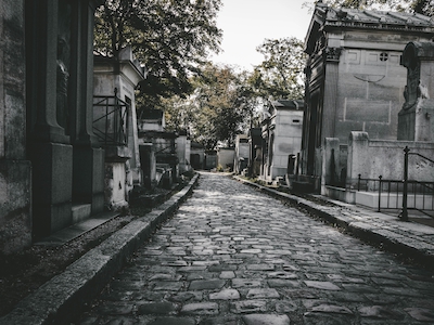 Graveyard Paris - Number 1 Football Travel