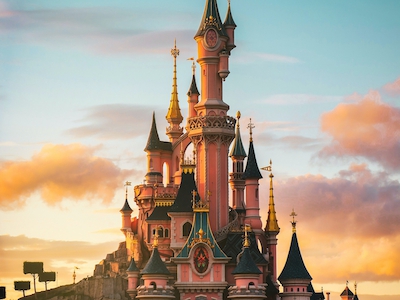 Disneyland in Paris - Number 1 Football Travel