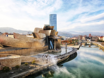 Guggenheim Museum Bilbao - Number 1 Football Travel