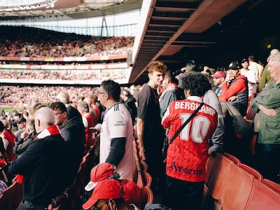 Arsenal_stadion_Emirates_Bergkamp