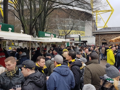Discover the great atmosphere at the Signal Iduna Park