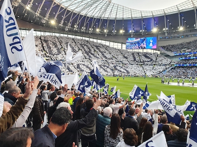 Champions League-wedstrijd in het Tottenham Hotspur Stadium